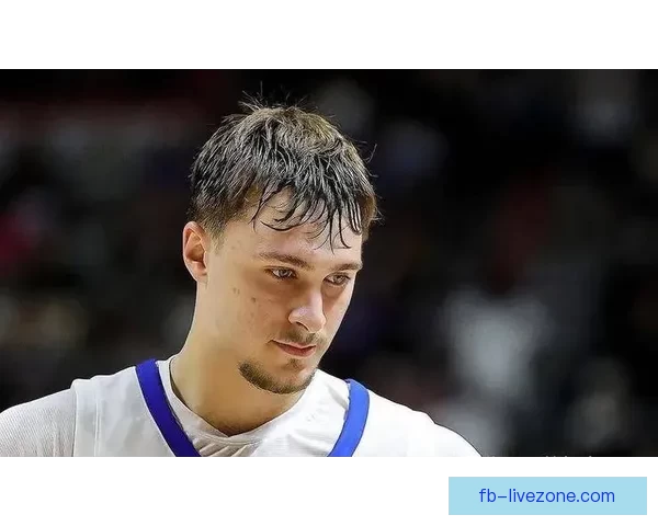 状元热门遭绝杀泪洒赛场反复直言太痛苦27分8篮板却难掩低效表现